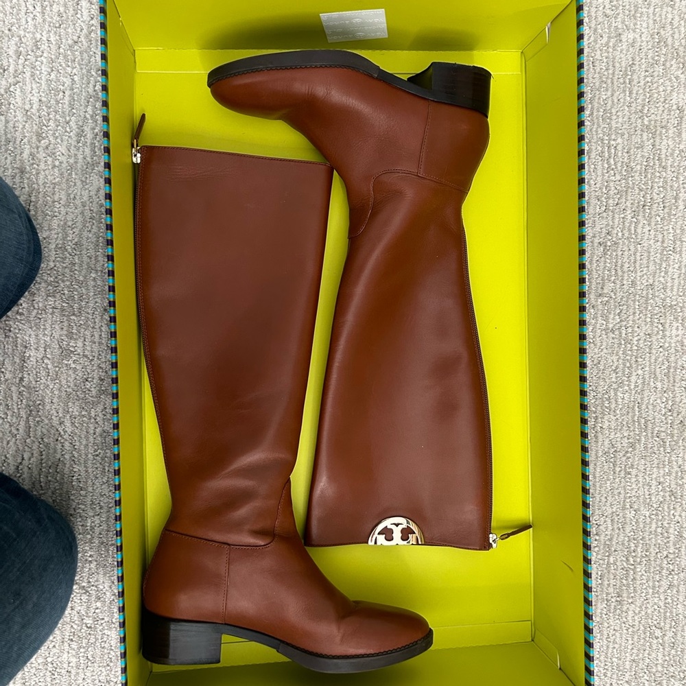 Tory Burch Sidney Boot in Penny Brown size 5